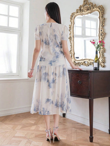 DAZY Women Fashionable Elegant Printed Top And Skirt Set