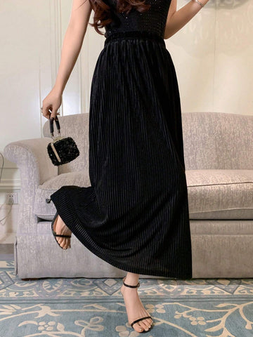 Dazy Designer Women Black Textured Elastic Waist Skirt