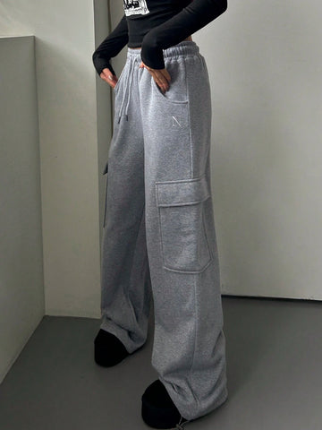 Dazy Star Solid Color Flip Pocket Drawstring Cargo Shorts