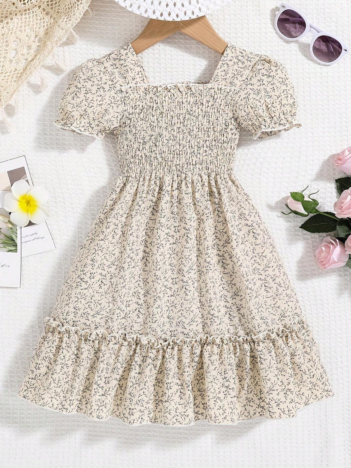 European And American Girls Summer Casual Floral Dress, Suitable For Outings, Vacations, And Party Dress.