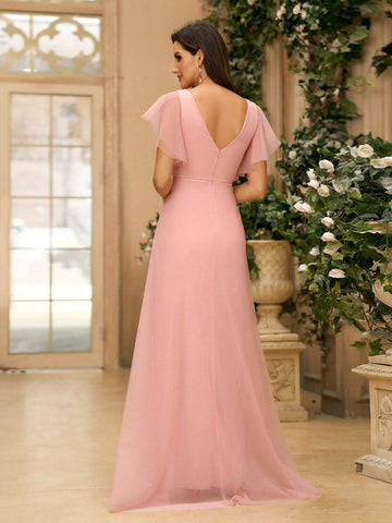 Romantic Pink Mesh Fabric Women's Bridesmaid Dress, Featuring A White Applique On The Front, Exquisite V-Neckline With Ruffle Sleeves, A-Line Silhouette, V-Back Design, Suitable For Wedding Occasions