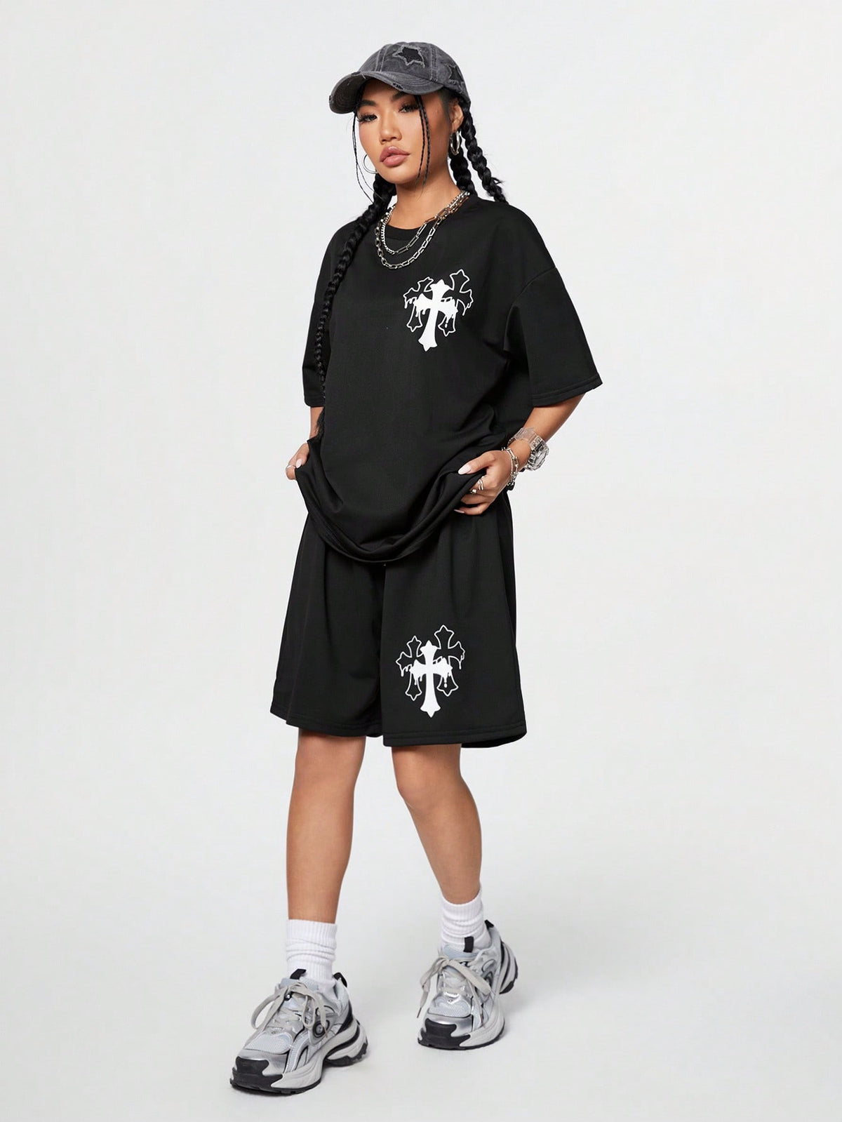 Women's Cross Printed Round Neck T-Shirt And Shorts Set