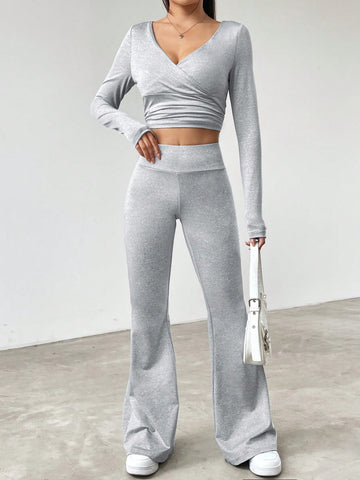 Women'S V-Neck Cropped T-Shirt And Long Pants Set With Pleats