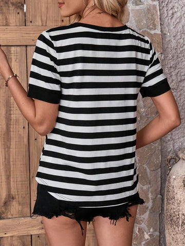 LUNE Striped V-Neck Short Sleeve T-Shirt