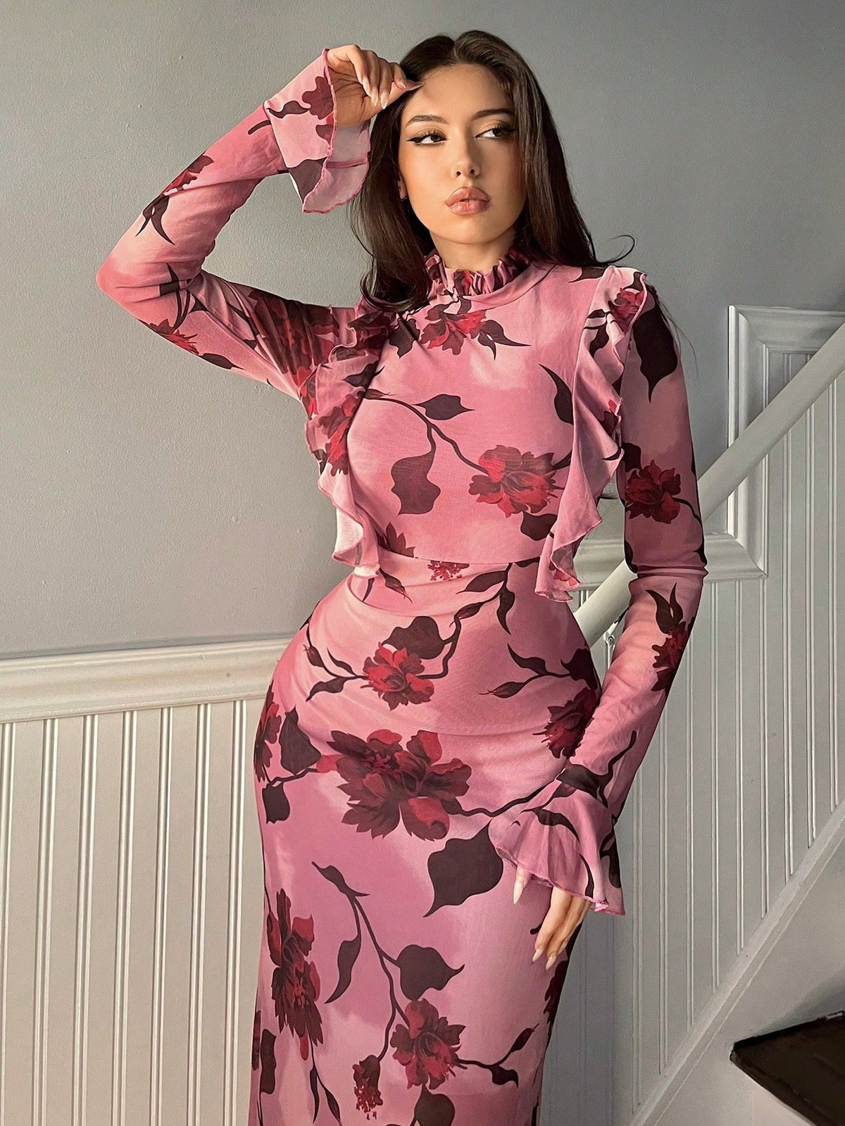 Women's Vintage Floral Print Bodycon Dress With Ruffle Hem And Bell Sleeves