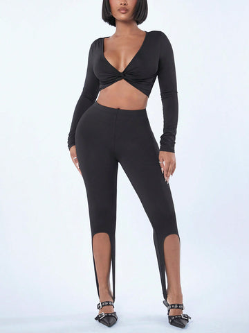 Women'S Cropped Twist Front Top And Capri Leggings Two Piece Set