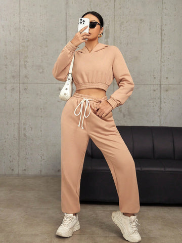 Women'S Cropped Hoodie And Drawstring Waist Joggers Set