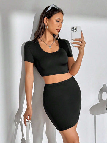 Women's Solid Color Short Sleeves Round Neck Cropped T-Shirt And Skirt Set