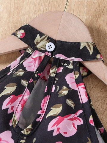 Young Girl Floral Print Halter Neck Vest With Belted Shorts Set, A Romantic And Fashionable Summer Outfit