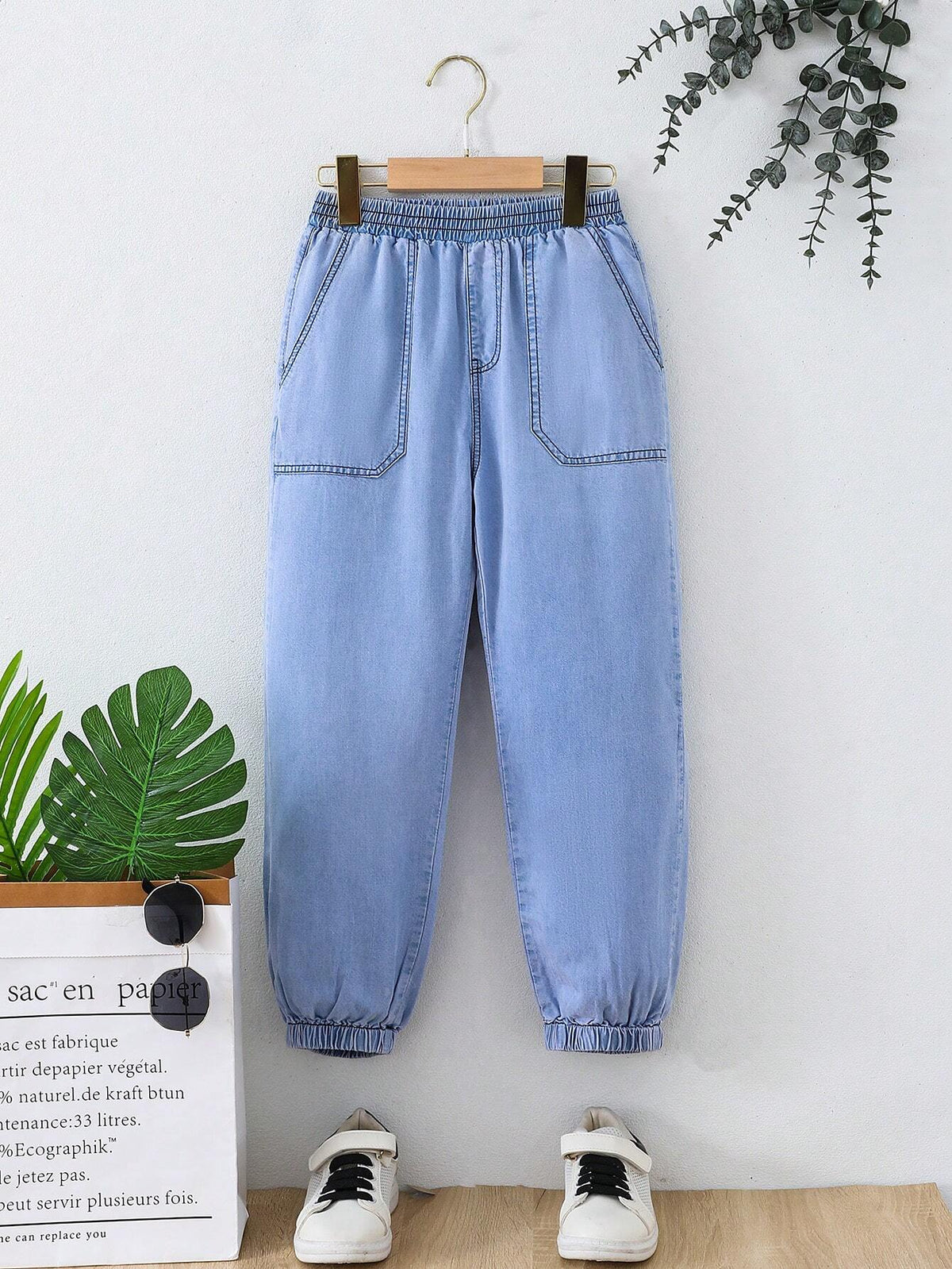 Young Girl Light-Colored Casual Loose Jogger Jeans
