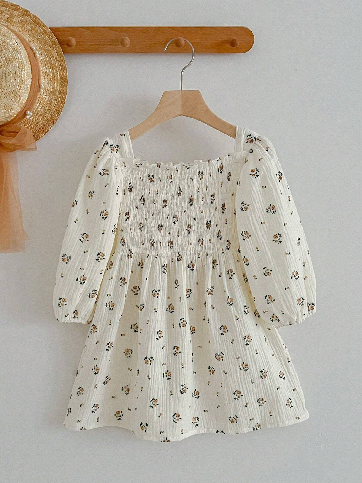 Young Girl Vacation Floral Printed Lantern Sleeve Doll Collar Cute Dress