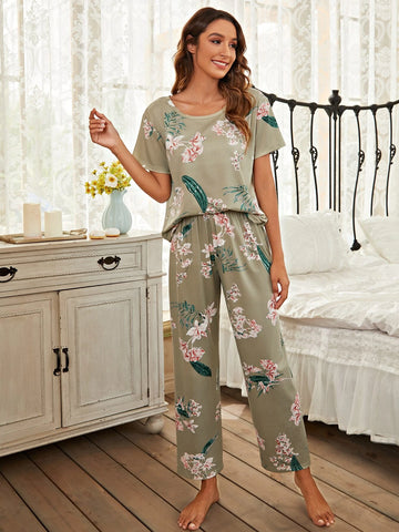 Floral & Leaf Print Pajama Set