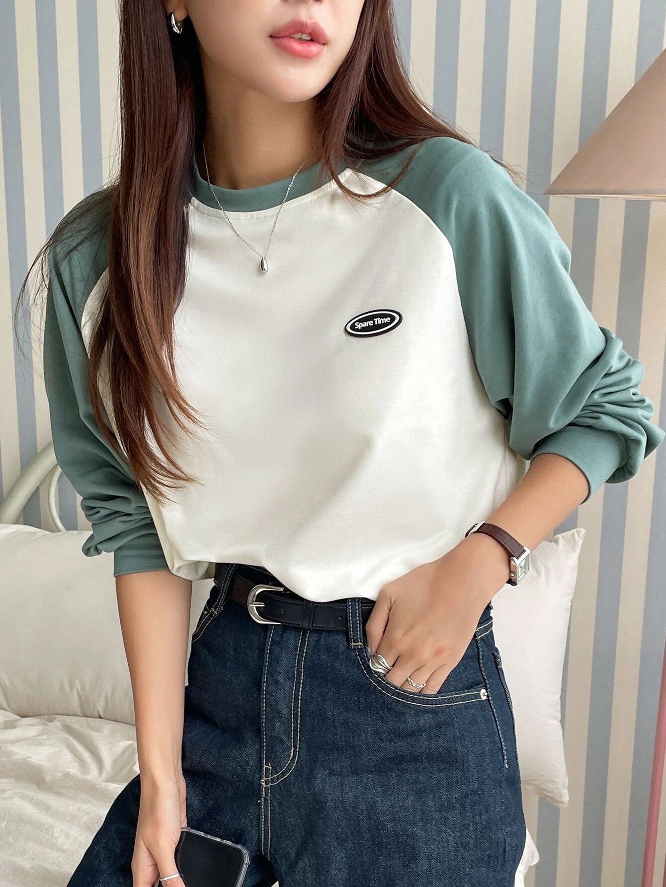 DAZY Letter Patched Colorblock Raglan Sleeve Tee