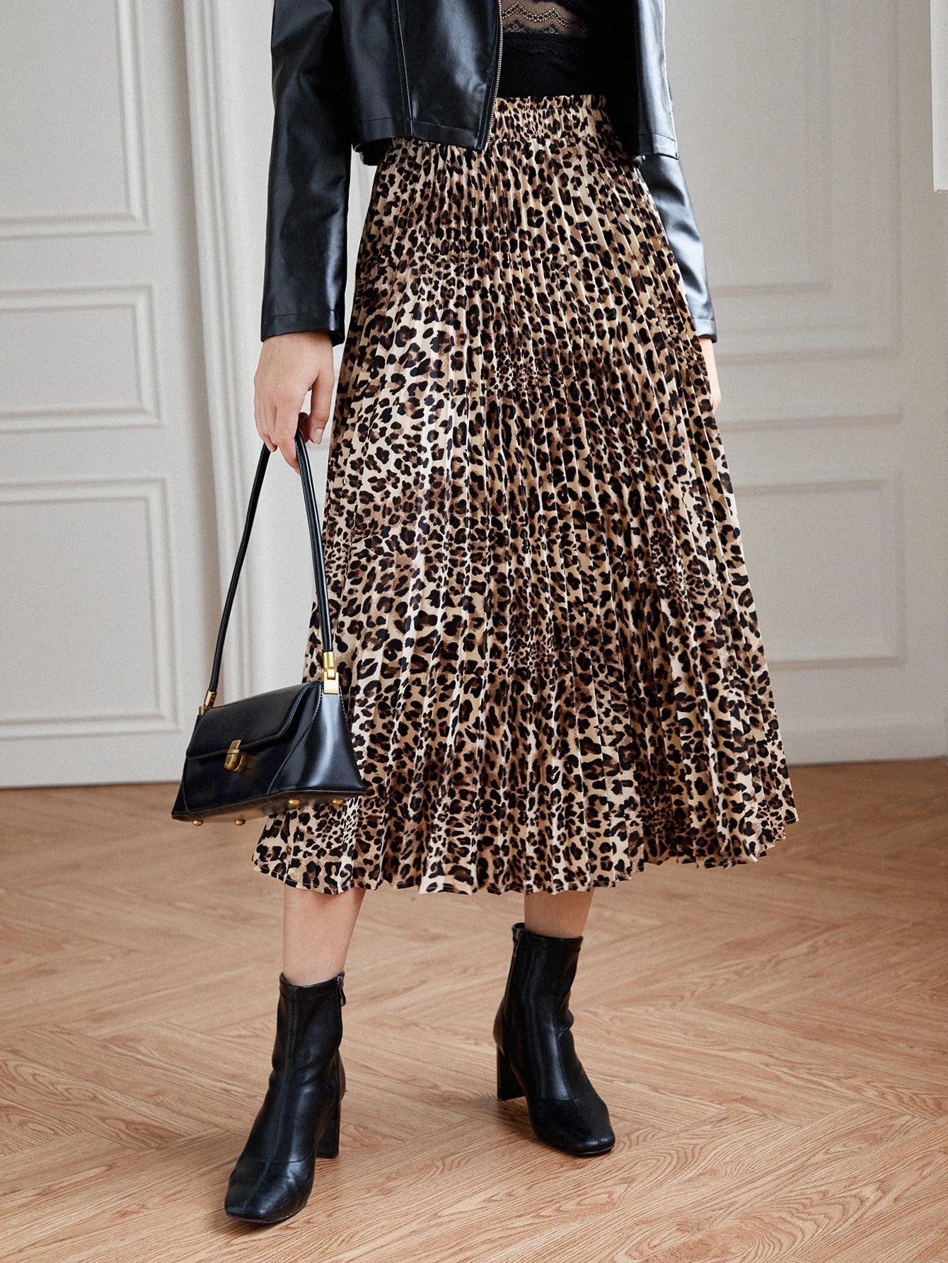 Frenchy Leopard Print Pleated Skirt