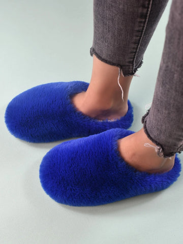 Minimalist Fuzzy Bedroom Slippers