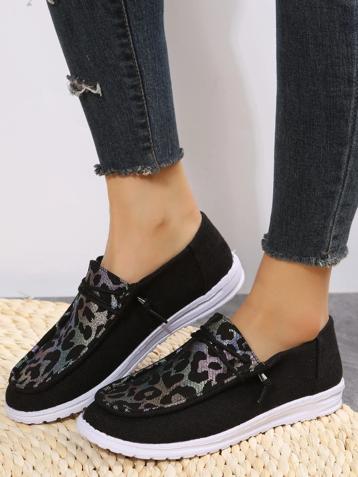 Women Leopard Pattern Lace-up Design Casual Shoes, Sporty Outdoor Canvas Shoes