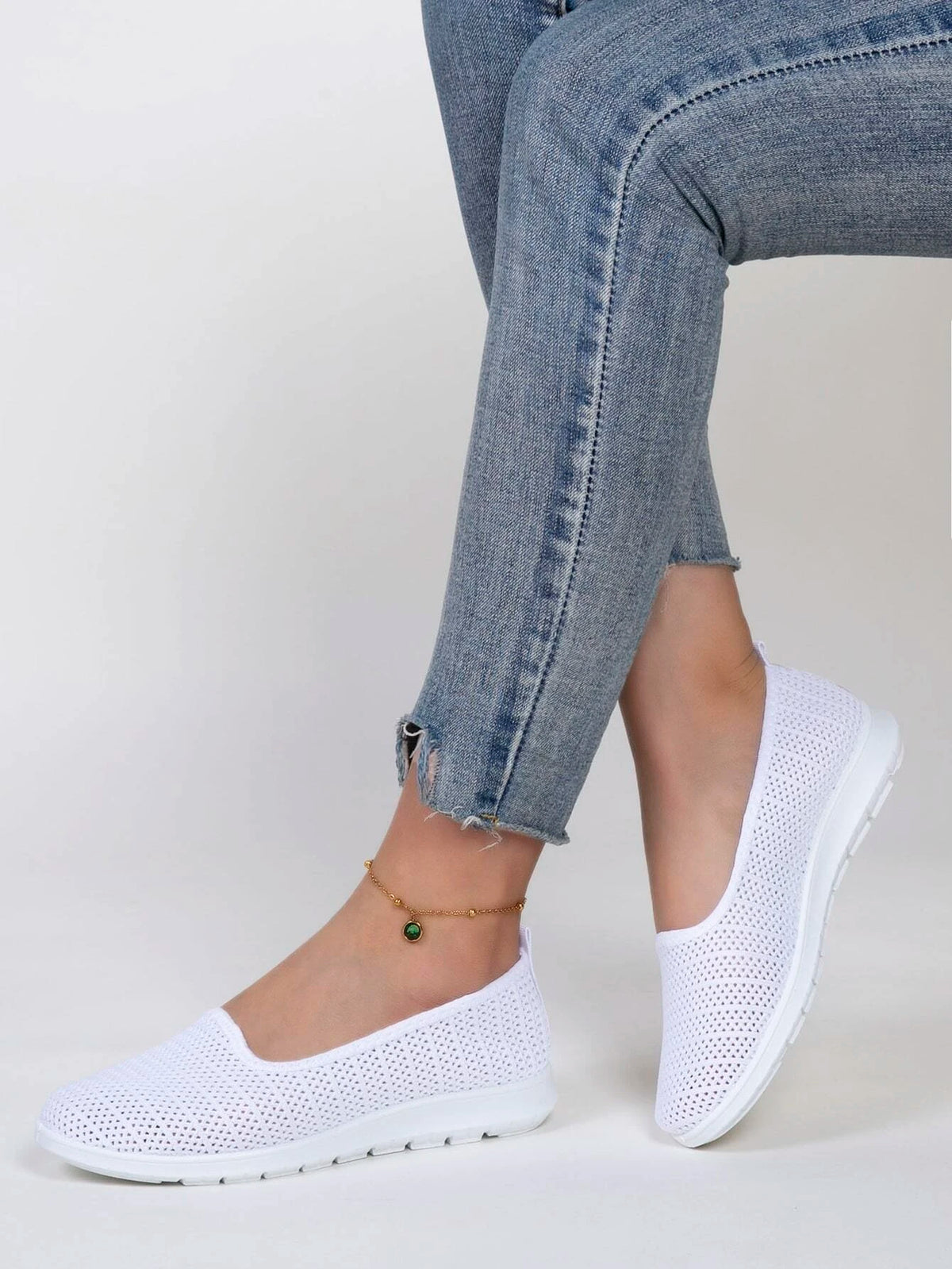 Women Minimalist Slip-On Shoes, Fabric Sporty Sneakers Black
