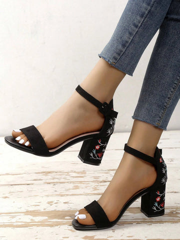 Women Comfortable Floral Embroidered Buckle Decor Chunky Heeled Sandals, Fashionable Black Faux Suede Ankle Strap Sandals
